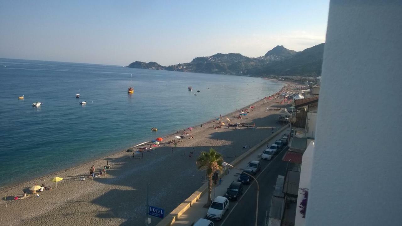 Apartamento Locazione Turistica F.G. Rando Letojanni Exterior foto